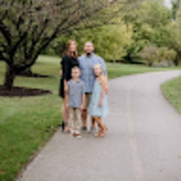 Meet your Posher, Andrea - Picture 1 of 1